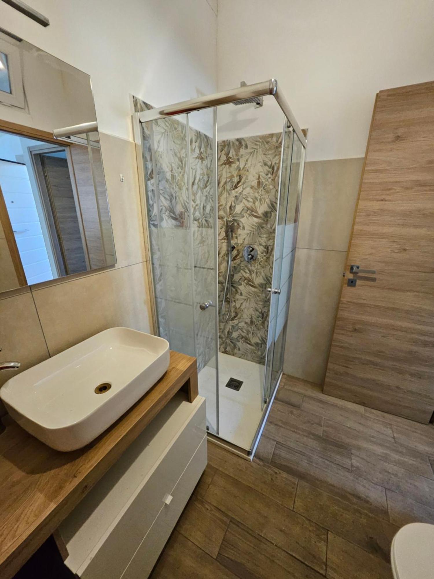 Casa Vacanze Dragona 15 Min Fco 10 Min Ostia Acilia Exterior photo