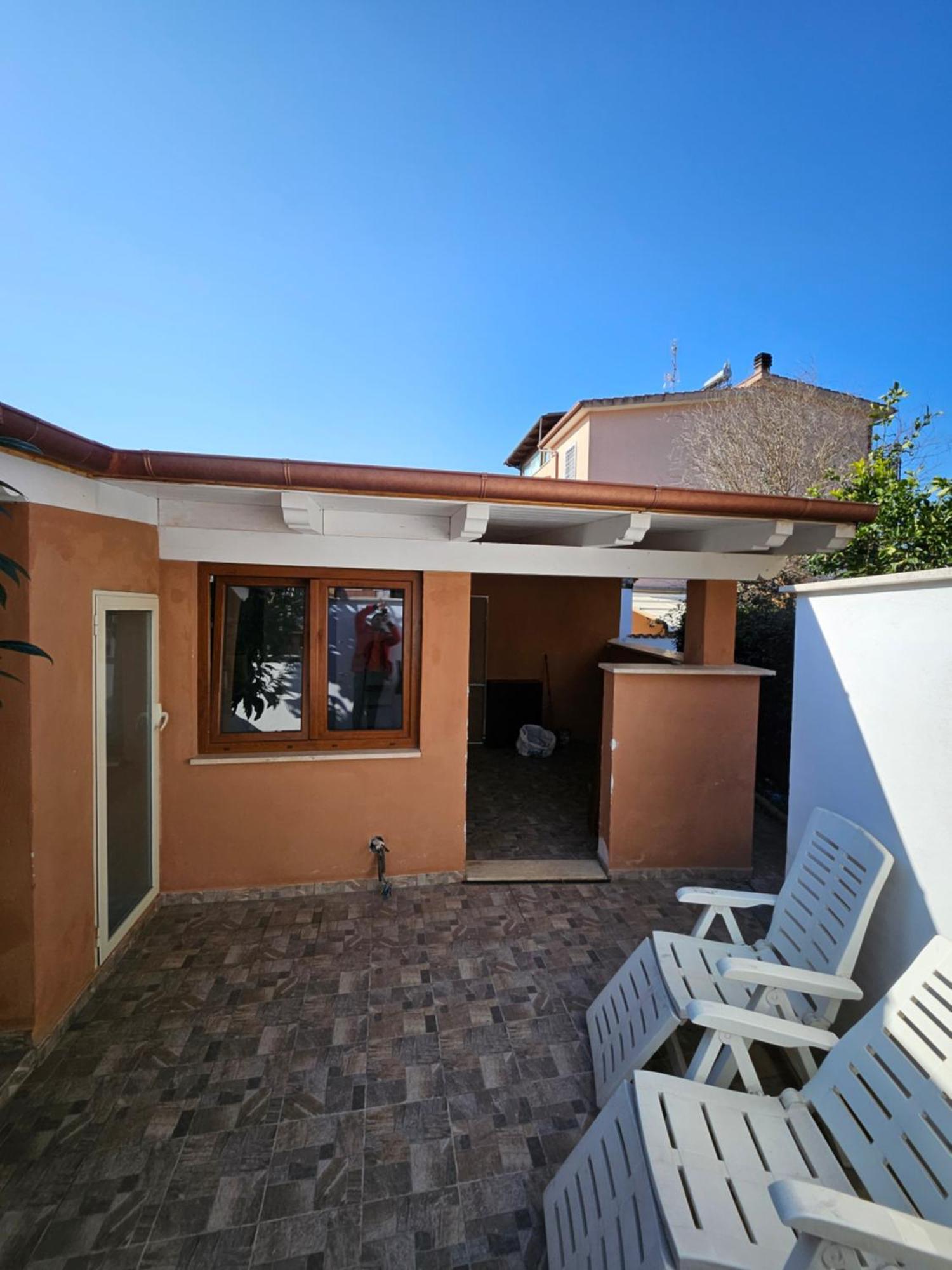 Casa Vacanze Dragona 15 Min Fco 10 Min Ostia Acilia Exterior photo