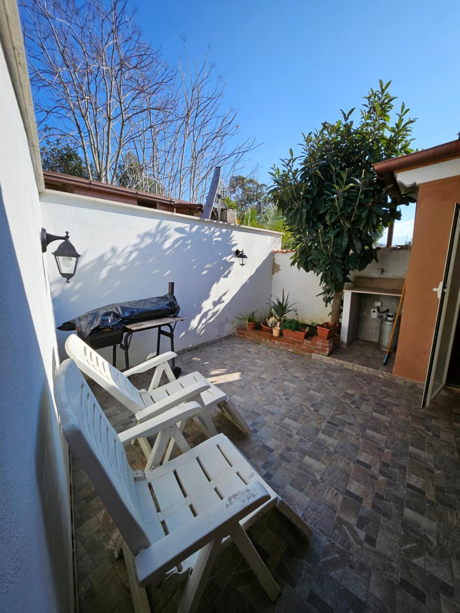 Casa Vacanze Dragona 15 Min Fco 10 Min Ostia Acilia Room photo