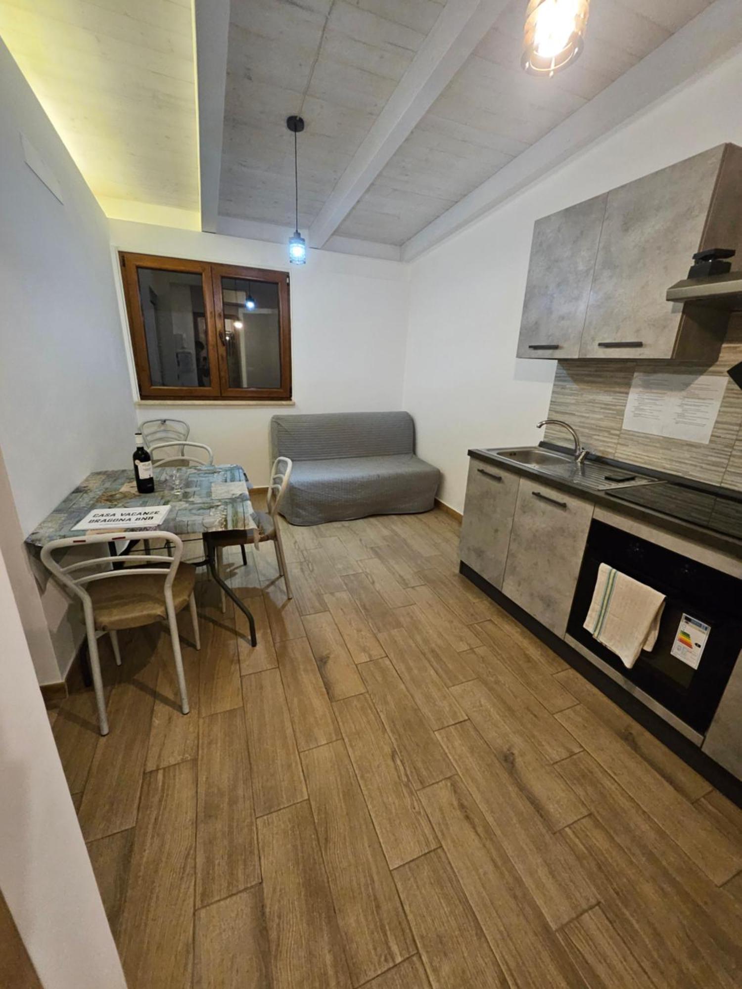 Casa Vacanze Dragona 15 Min Fco 10 Min Ostia Acilia Exterior photo