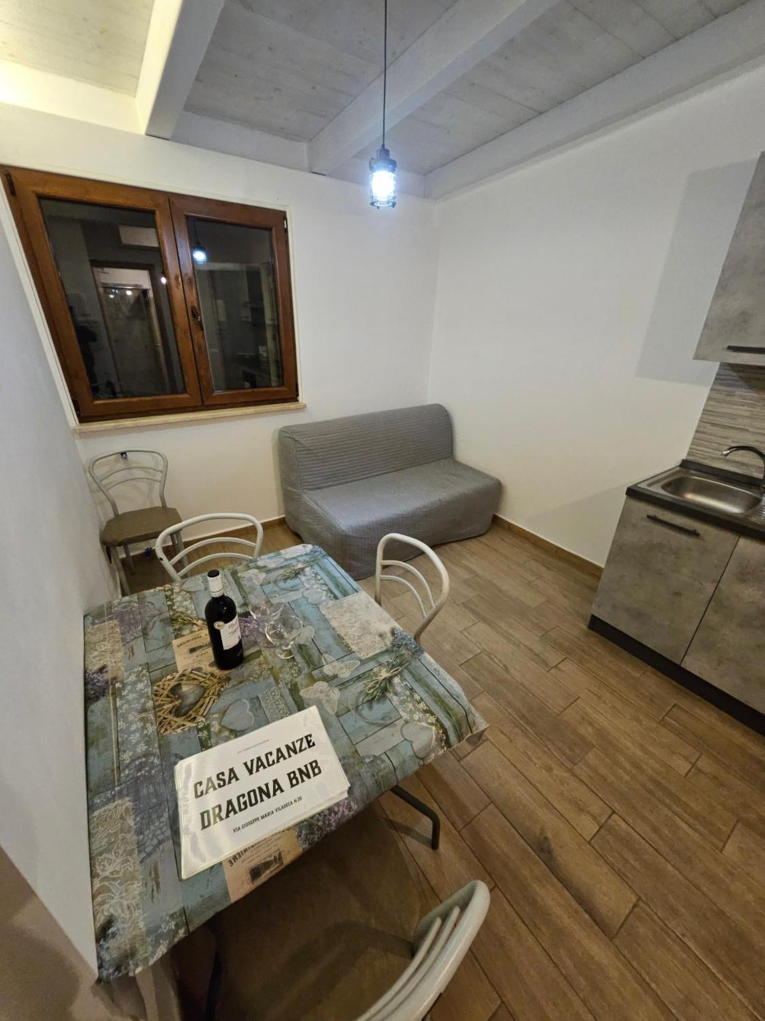 Casa Vacanze Dragona 15 Min Fco 10 Min Ostia Acilia Exterior photo