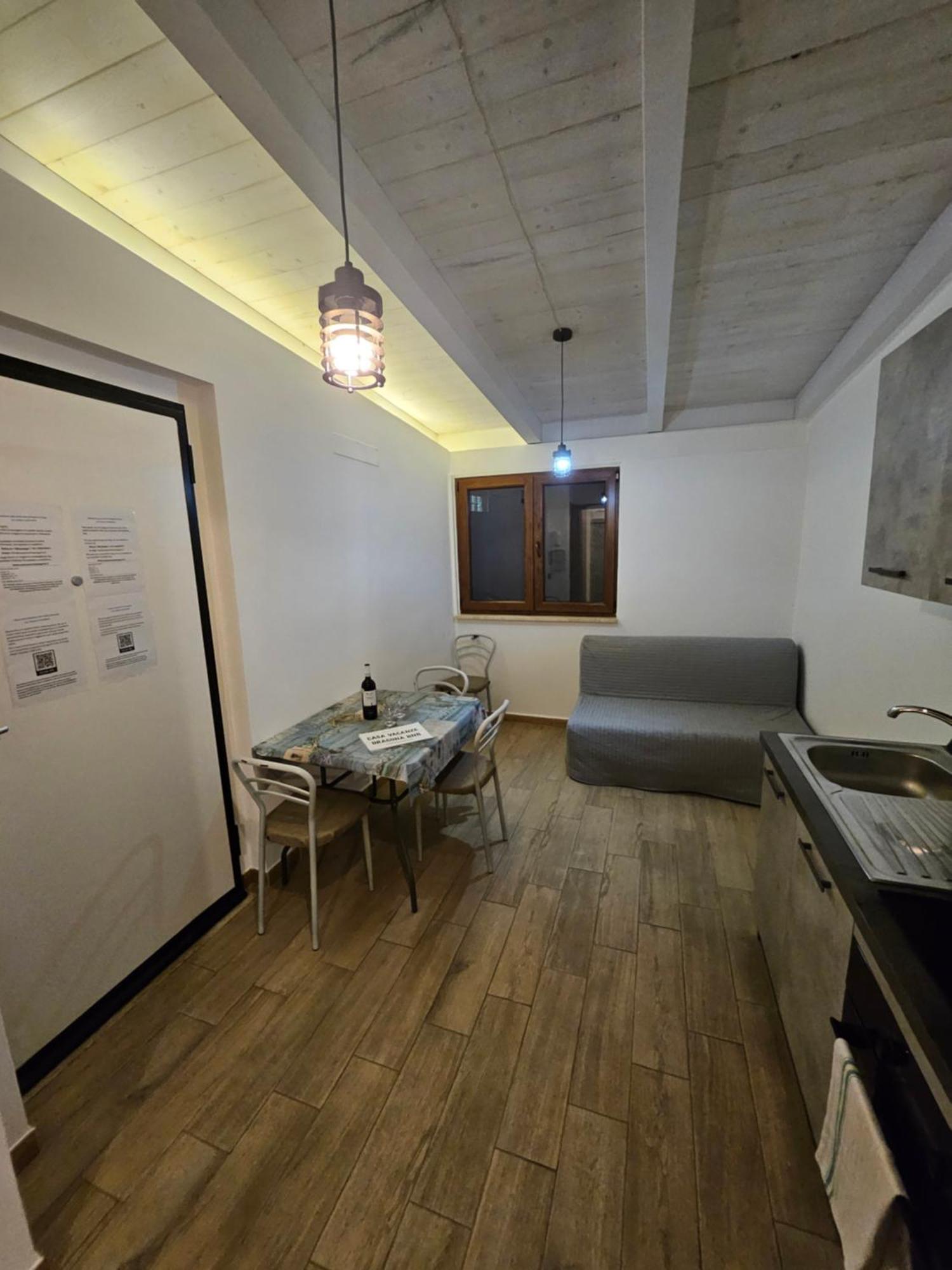 Casa Vacanze Dragona 15 Min Fco 10 Min Ostia Acilia Exterior photo